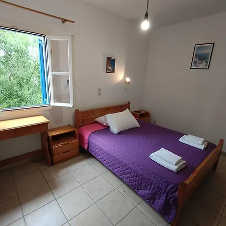 Maritina's In Vroutsi Village Amorgos