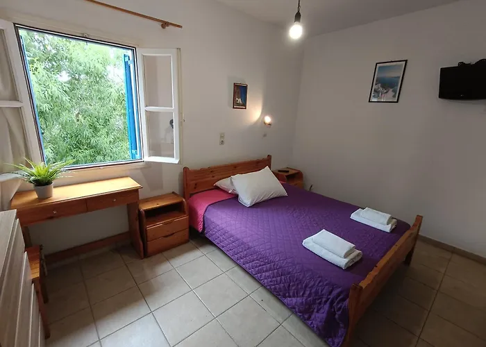 Maritina's In Vroutsi Village Amorgos